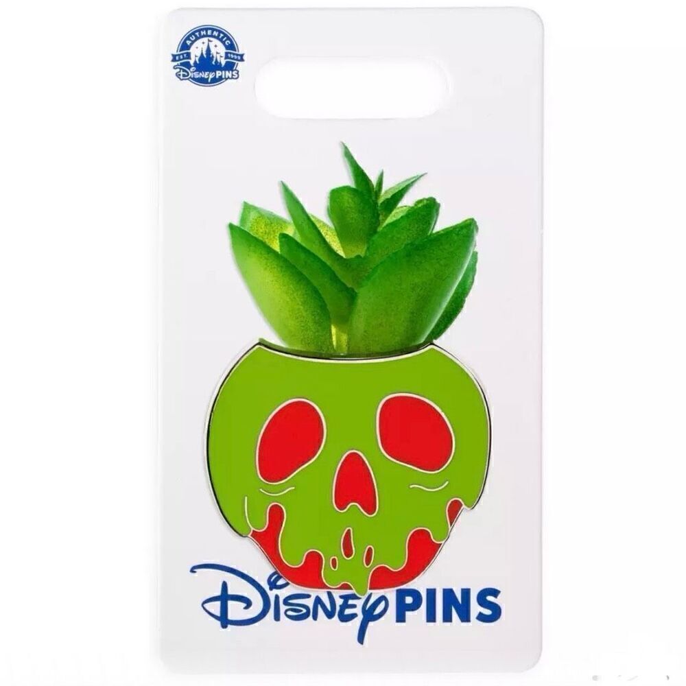 PIN Cinderella Disney Designer Collection Hinged Pin NEW New with Card